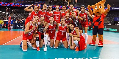 A Milli Kadın Voleybol Takımı 2021 Avrupa Şampiyonasında yarı finale yükseldi